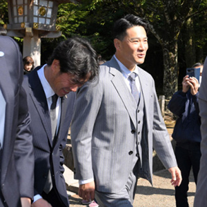 吉村誠之助騎手 JRA初勝利記念直筆サイン色紙 当選品 貴重 希少 - メルカリ