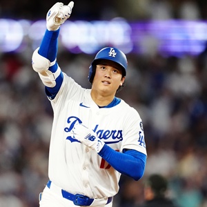 古橋亨梧が移籍！古豪スタッド・レンヌ、最新のユニフォームは