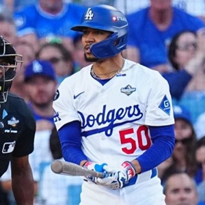 常本佳吾がモデルに！セルヴェットが「美しすぎる」135周年記念