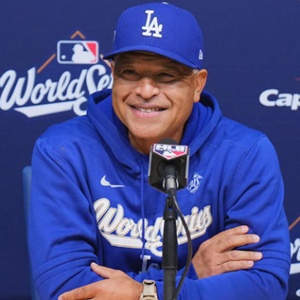 千葉ロッテマリーンズ　大谷智久選手　実使用グローブ 最終価格です。千葉ロッテマリーンズ大谷智久選手実使用グローブ