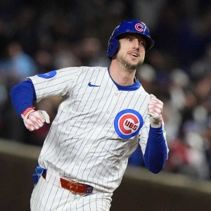 広島東洋カープ 栗林良吏選手モデル 栗林良吏、手術の右肘順調 「ポジション勝ち取りにいく」 | 広島東洋