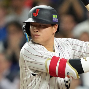 サッカー日本代表フィギュア三浦和良、名良橋、井原、北澤　中田、岡野、中山、柳沢 サッカー日本代表フィギュア三浦和良、名良橋、井原、北澤 中田、岡野