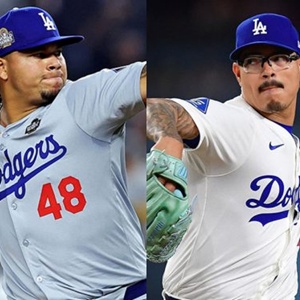 # １１ 東克樹 選手 ボブルヘッド人形 2019 横浜DeNAベイスターズ 11 東克樹 選手 ボブルヘッド人形 2019 横浜DeNAベイスターズ