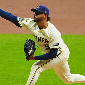 84cm ヤクルトスワローズ　太田賢吾選手実使用バット　最終値下げになります 元東京ヤクルトスワローズ 太田賢吾選手 実使用バット 84cm ヤクルト