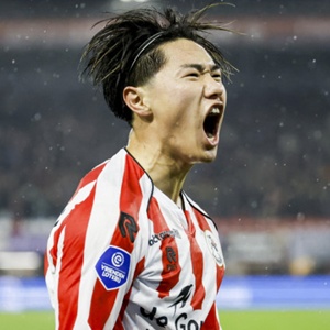 コンサ指揮官退任→「自分と現実に向き合う時間は苦しかった」。岩政