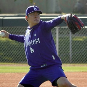 阪神・小幡竜平 超人アイテム「水バット」で遊撃争いディベイニーに