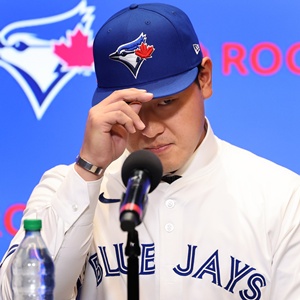 フィギュアのお寿司のご褒美に「僕もお寿司たべれます？」3つのメダル