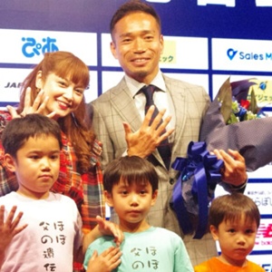 ゲンクMF伊東純也、圧巻1ゴール1アシストの大活躍！ “日本人対決”で