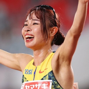ミラノ五輪「とっても可愛らしい解説者さん」高木菜那のメガネ＆萌え袖